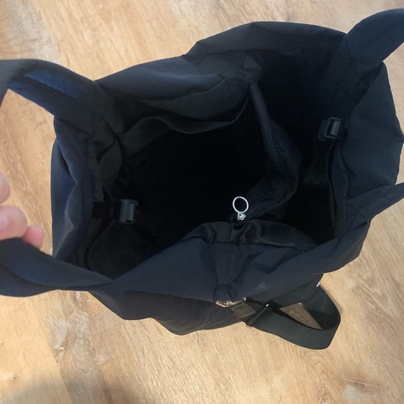 Lululemon On My Level Tote Bag - Picture 6 of 8